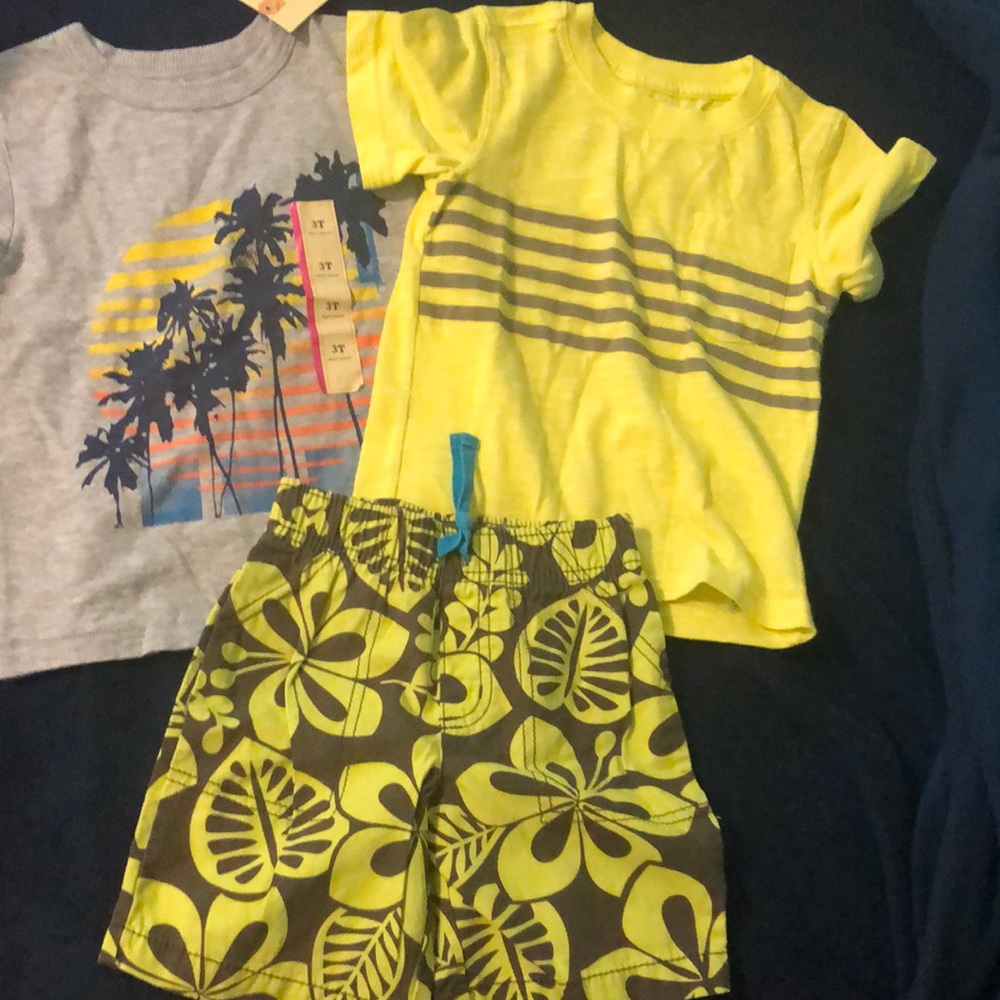 3T boy bundle of shirts and short
